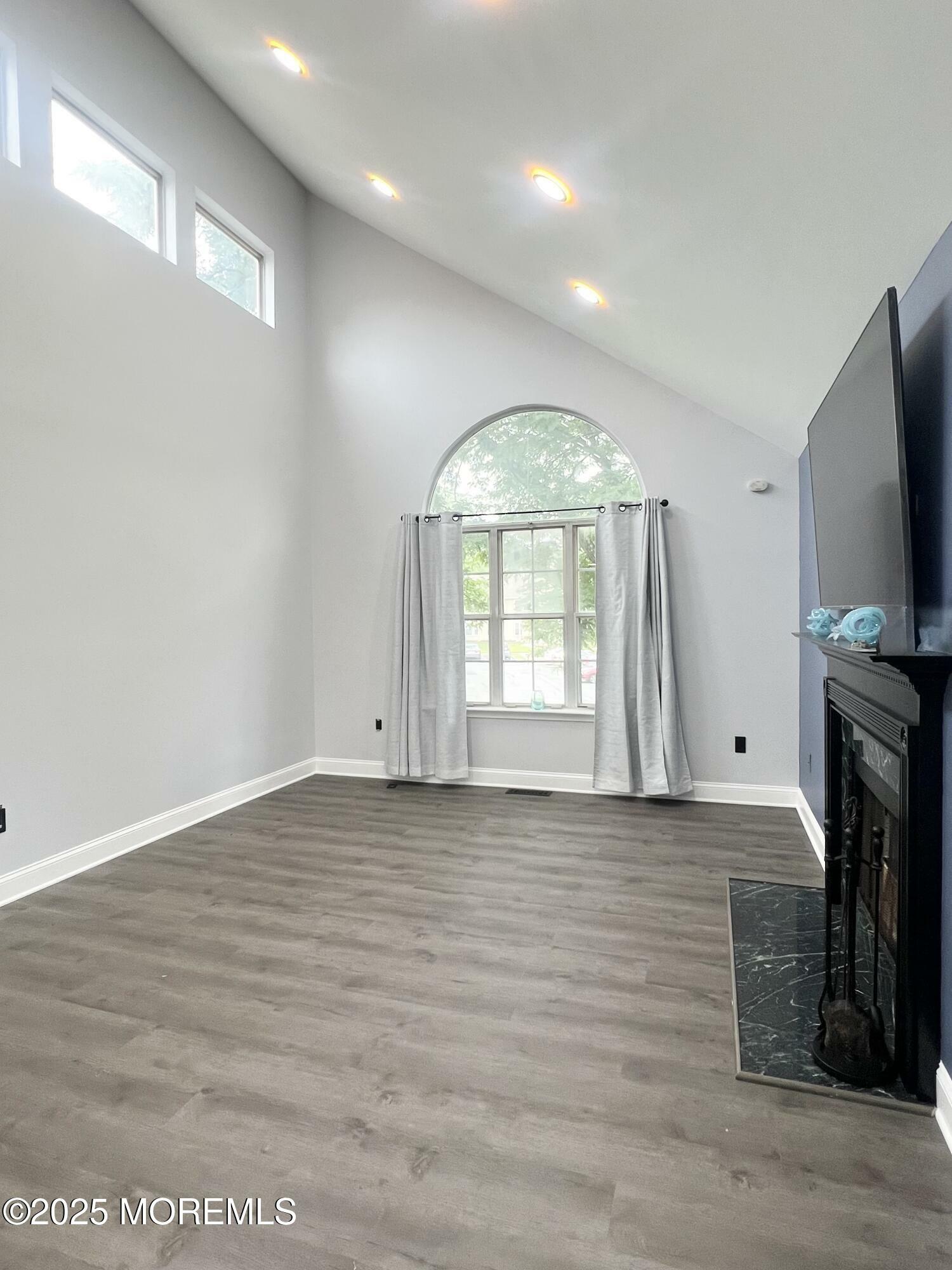 Property Photo: 7 Powell Court NJ 08520