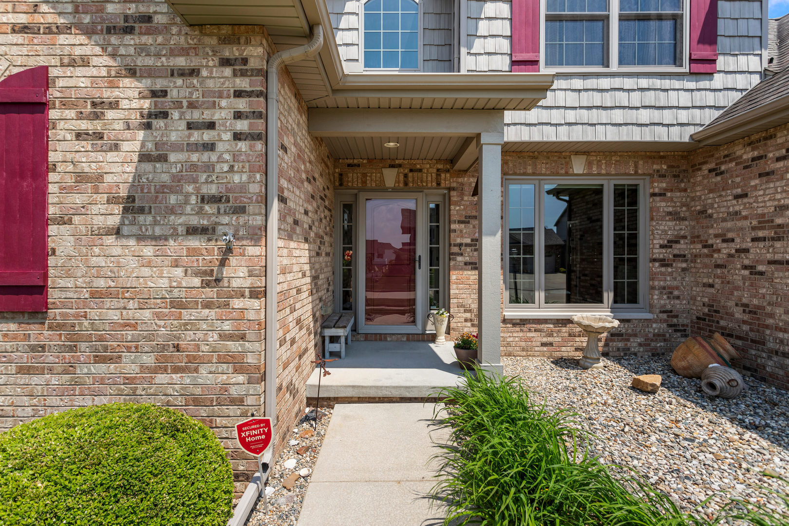 Property Photo:  2002 Savanna Drive  IL 61822 