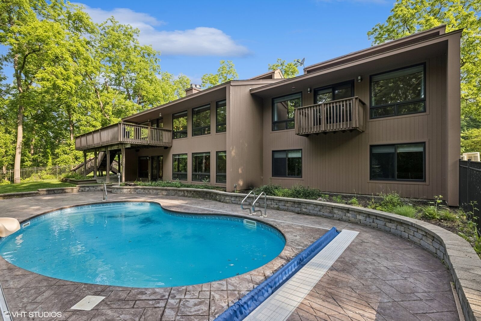 Property Photo: 4901 Hill Road IL 60071