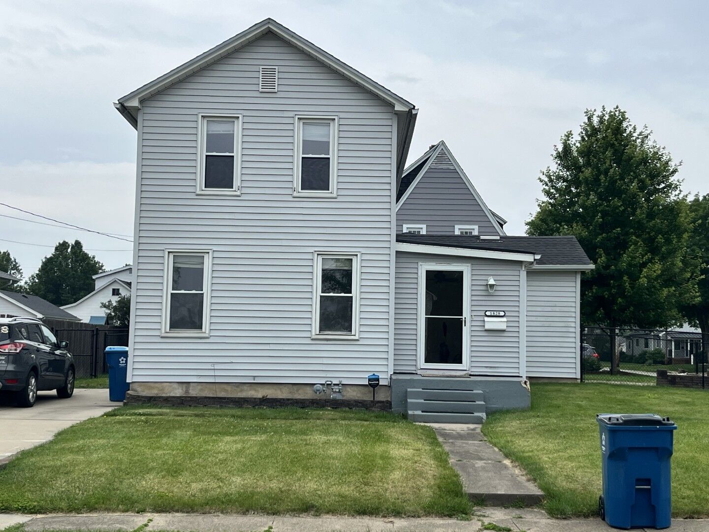 Property Photo: 1828 11th Street IL 61354