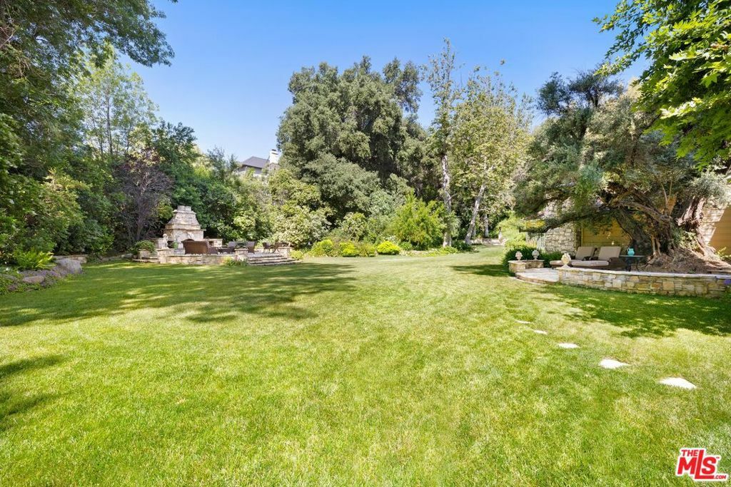 Property Photo: 4535 Vanalden Avenue CA 91356