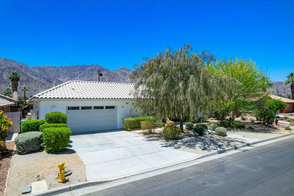 51575 Avenida Navarro  La Quinta CA 92253 photo