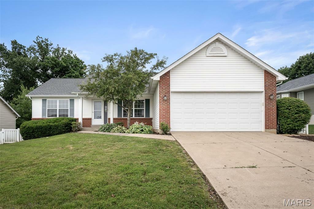 Property Photo: 104 Ashford Oaks Court MO 63385
