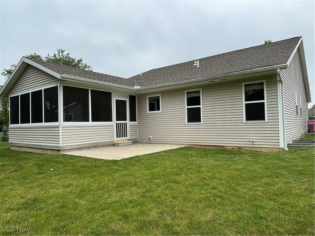 Property Photo: 1132 Hummingbird Way OH 45840