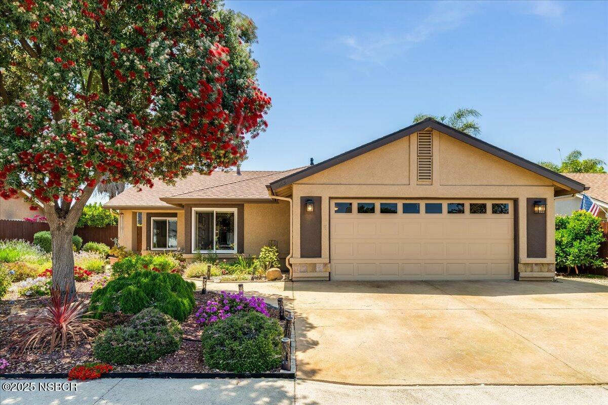 Property Photo: 1639 Cat Lane CA 93454
