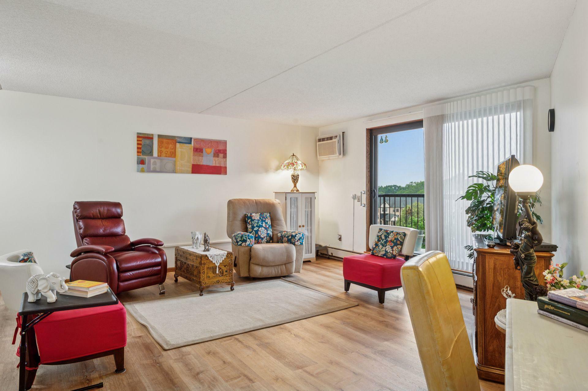 Property Photo:  2601 Kenzie Terrace 402  MN 55418 