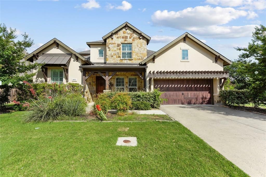 Property Photo: 10933 Falling Leaf Trail TX 76226