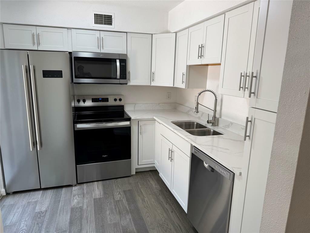 Property Photo: 14800 Enterprise Drive 17B TX 75234