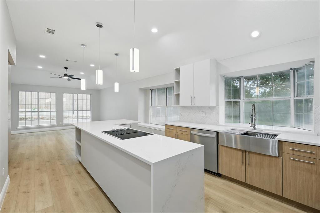 Property Photo:  8558 Twisted Oaks Court  TX 76182 