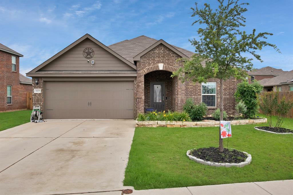 Property Photo: 1429 Mackinac Drive TX 76036