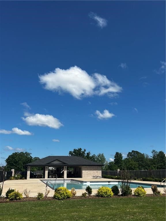 Property Photo:  825 Bellagiola Avenue  AR 72762 
