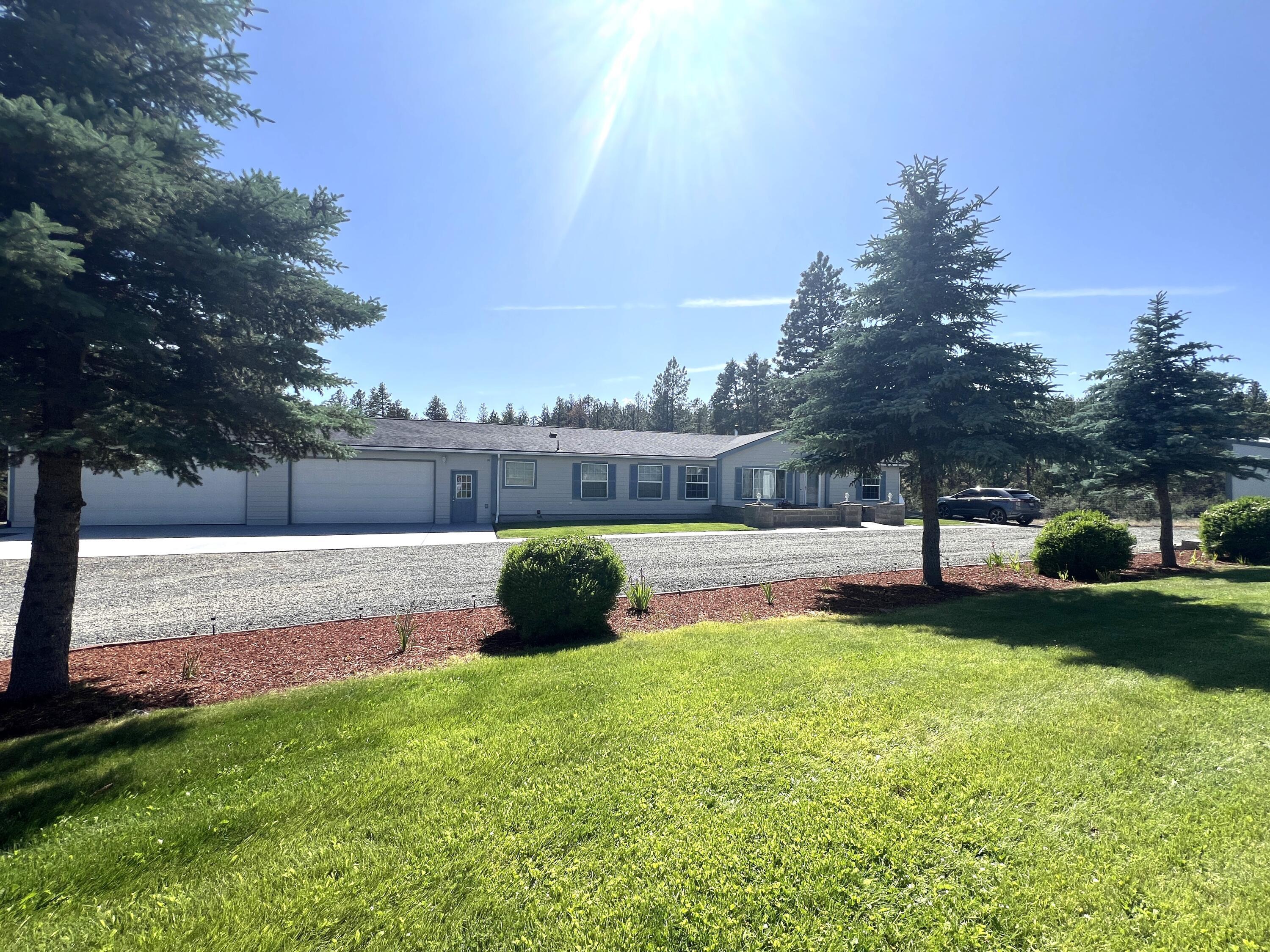 Property Photo: 8334 Mina Bird Drive OR 97623