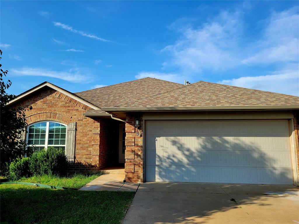 Property Photo: 2945 NW 181st Street OK 73012