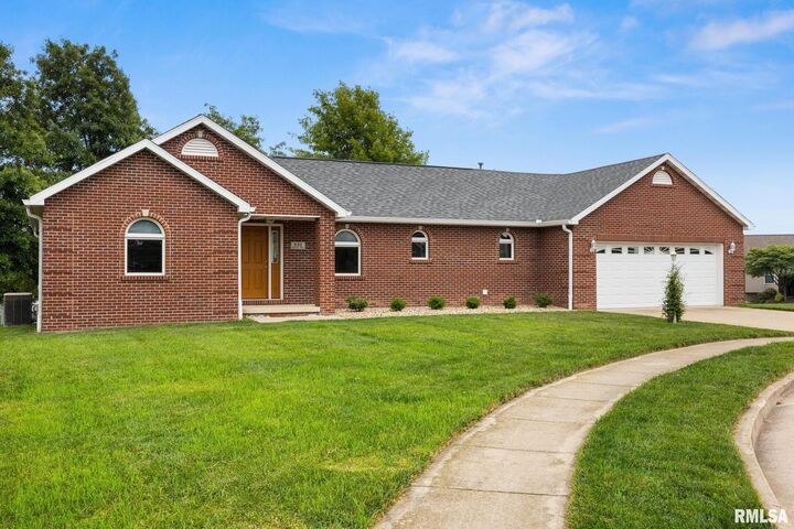 820 Belsly Way  Metamora IL 61548 photo