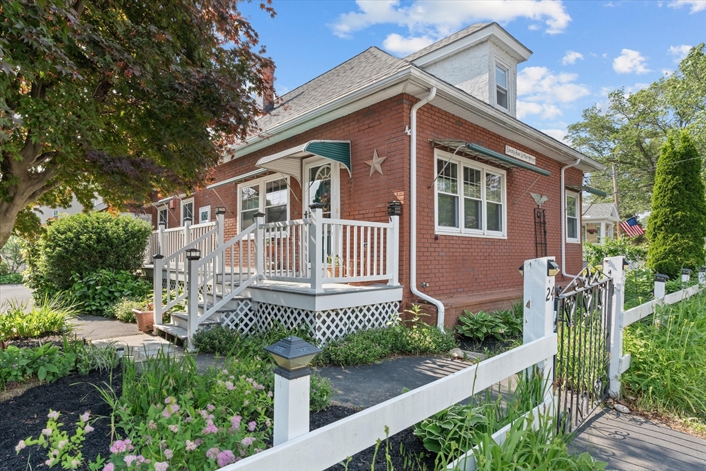 24 Arthur St  Methuen MA 01844 photo