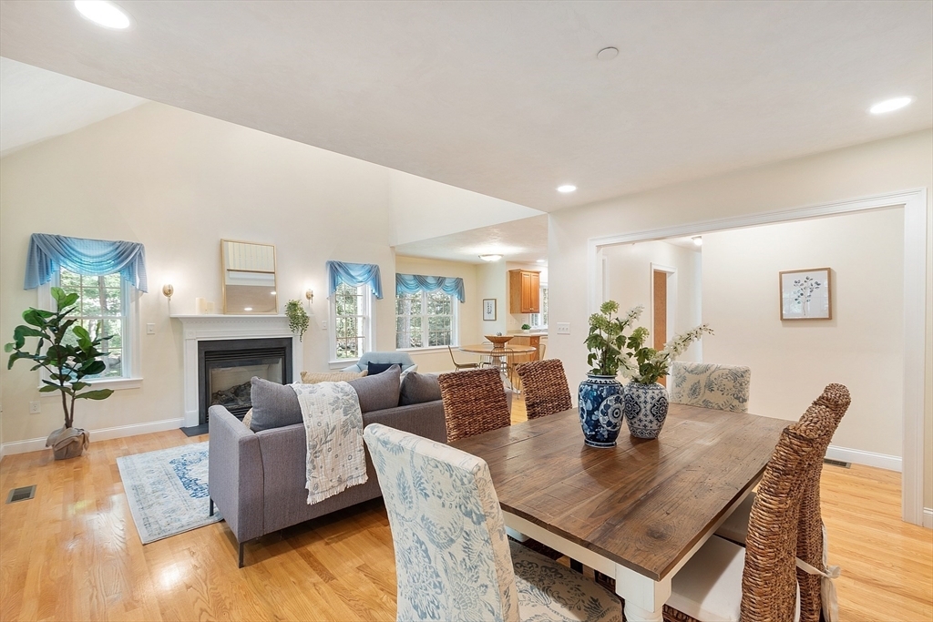 Property Photo:  12 Lane Farm Dr 12  MA 01730 