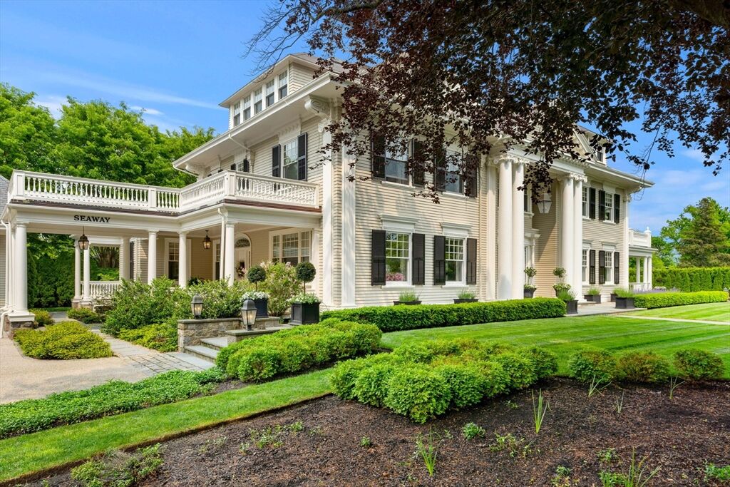 Property Photo:  4 Cobb Avenue  MA 01944 