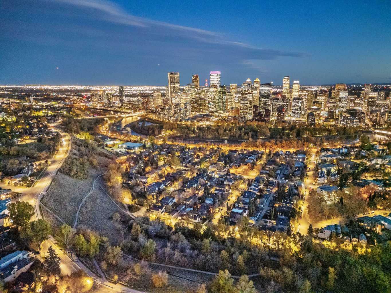Property Photo: 922 5 Street NW AB T2N 1R2