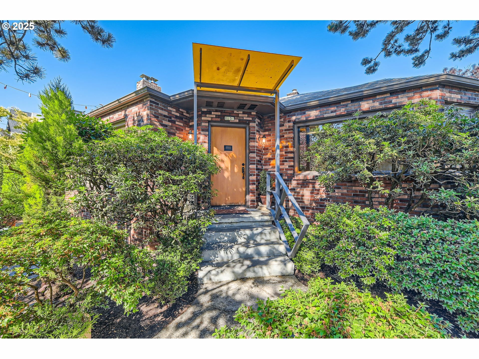1834 SE 20th Ave  Portland OR 97214 photo