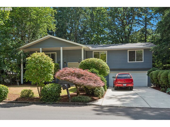 Property Photo:  830 SE 59th Ave  OR 97123 