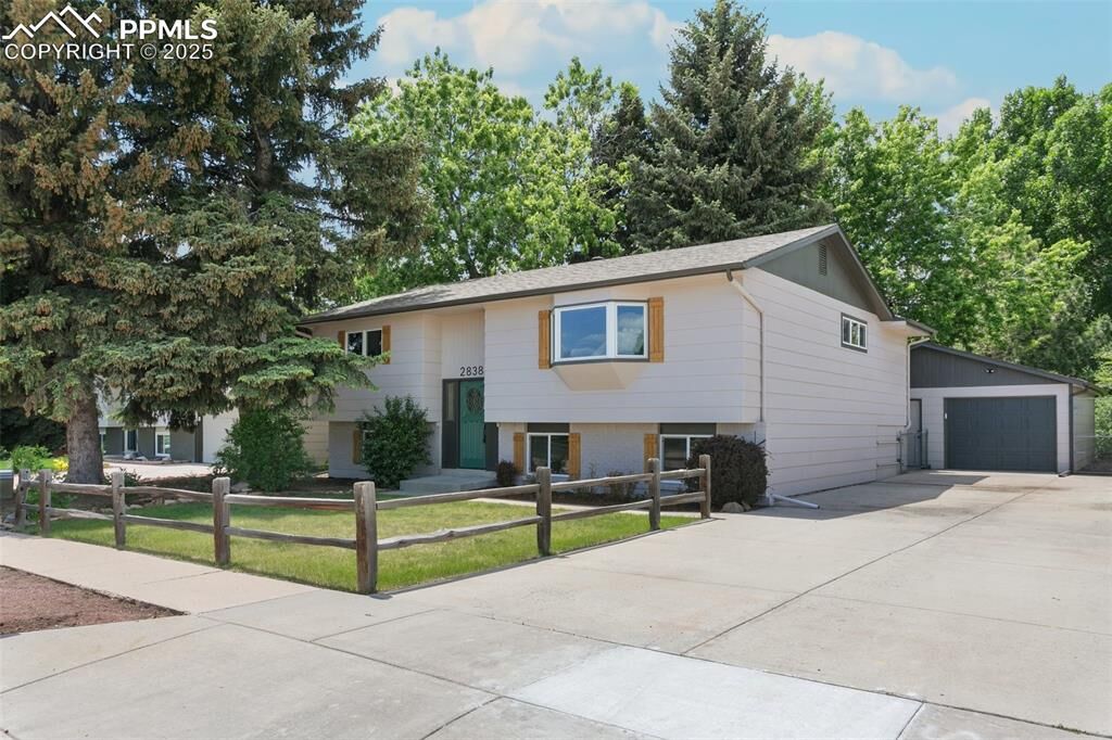 Property Photo: 2838 Shadowglen Drive CO 80918