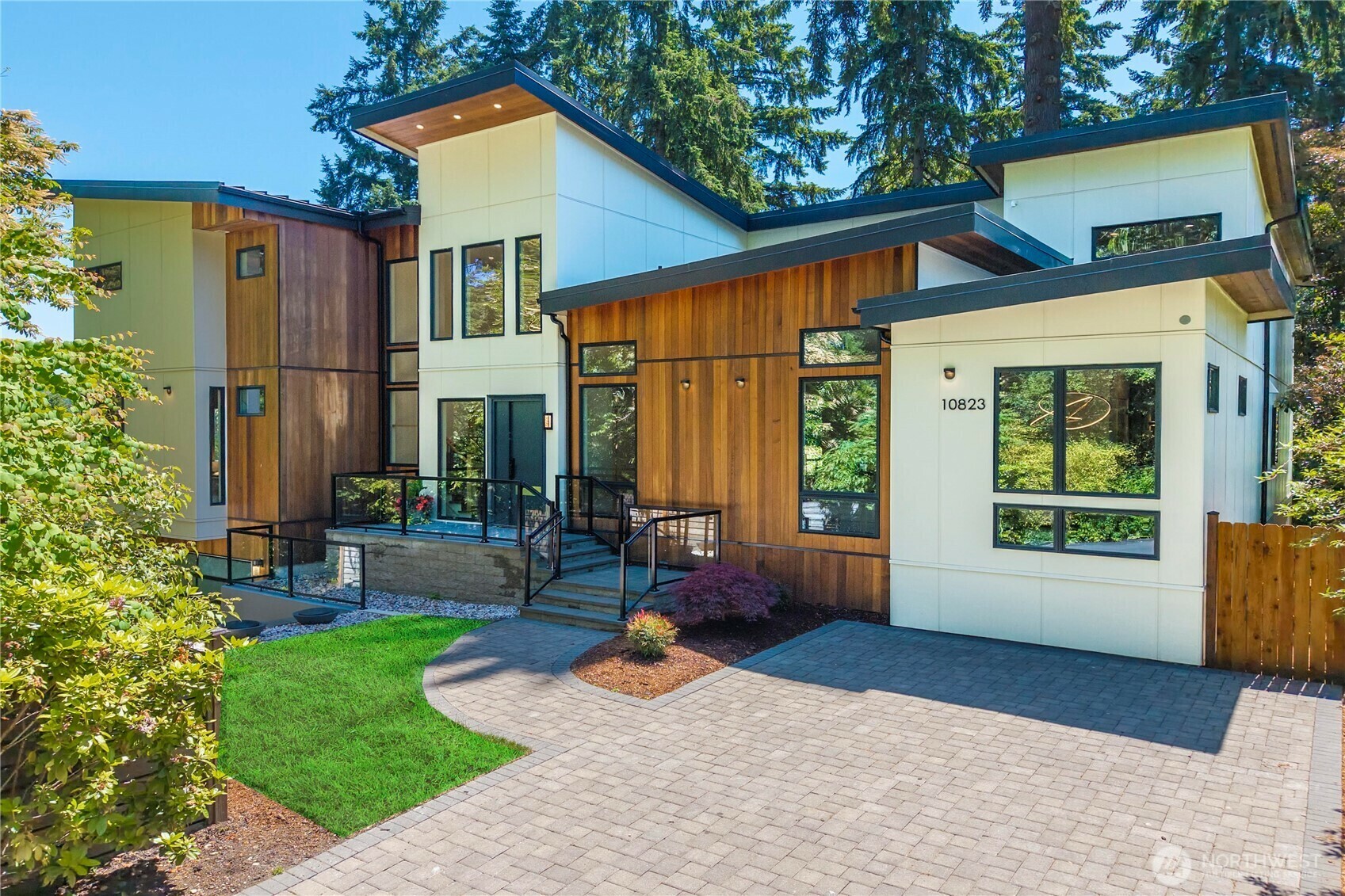 10823 SE 12th Street  Bellevue WA 98004 photo