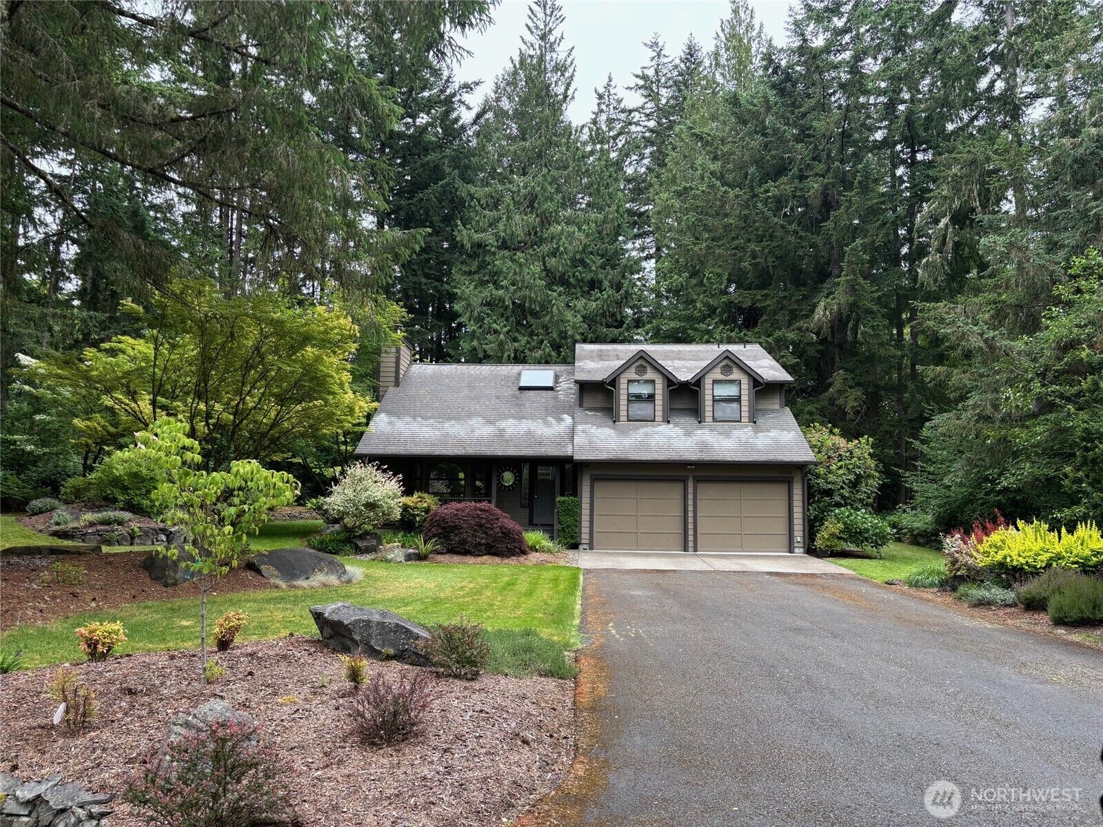 Property Photo:  6203  Woodard Bay Road NE  WA 98506 