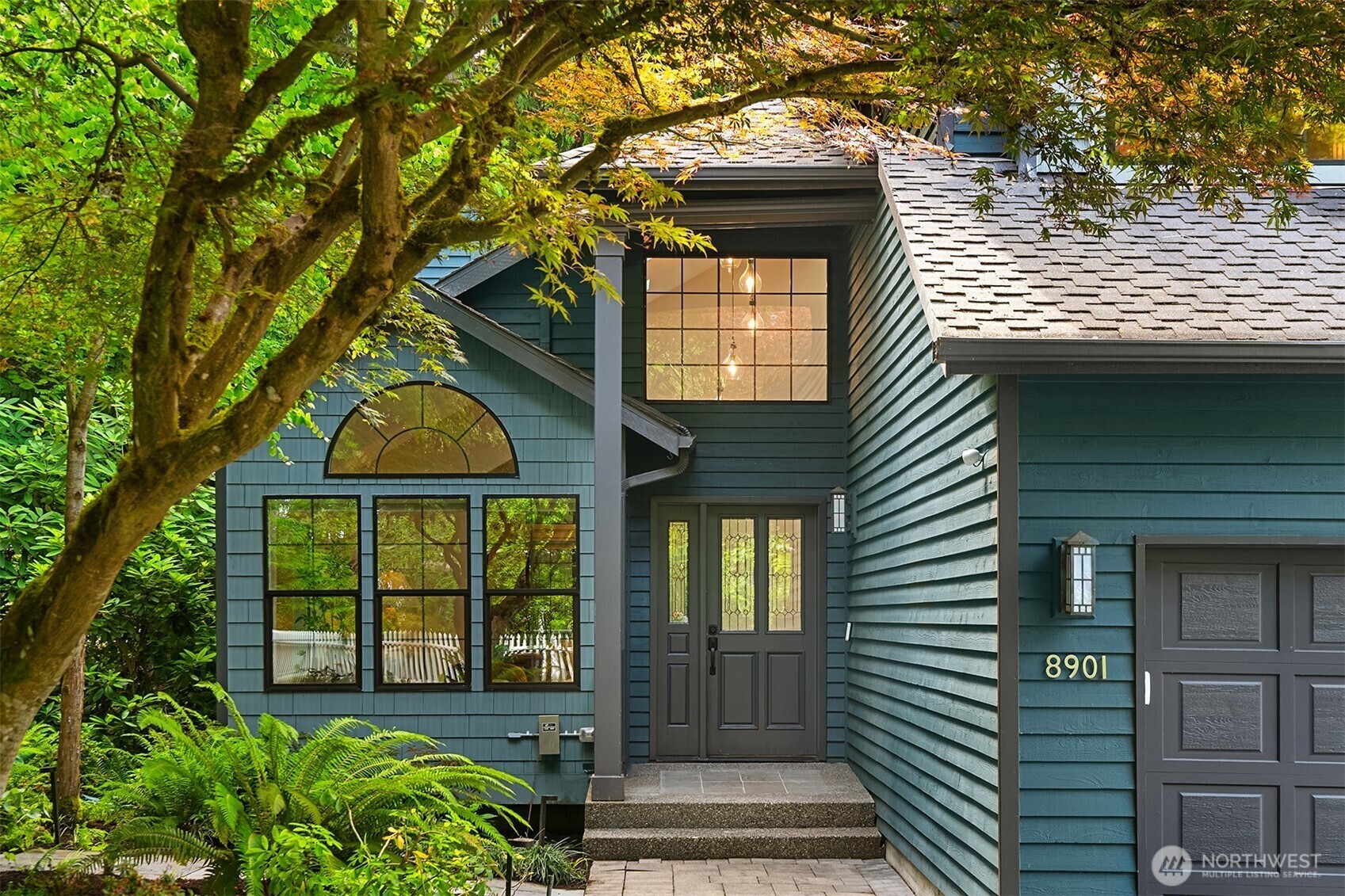 Property Photo: 8901 42nd Avenue NE WA 98115