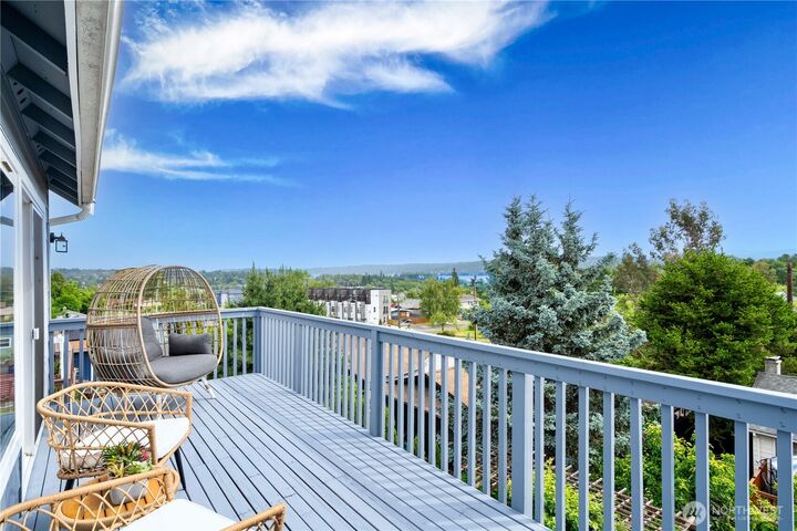 Property Photo: 9422 49th Avenue S WA 98118