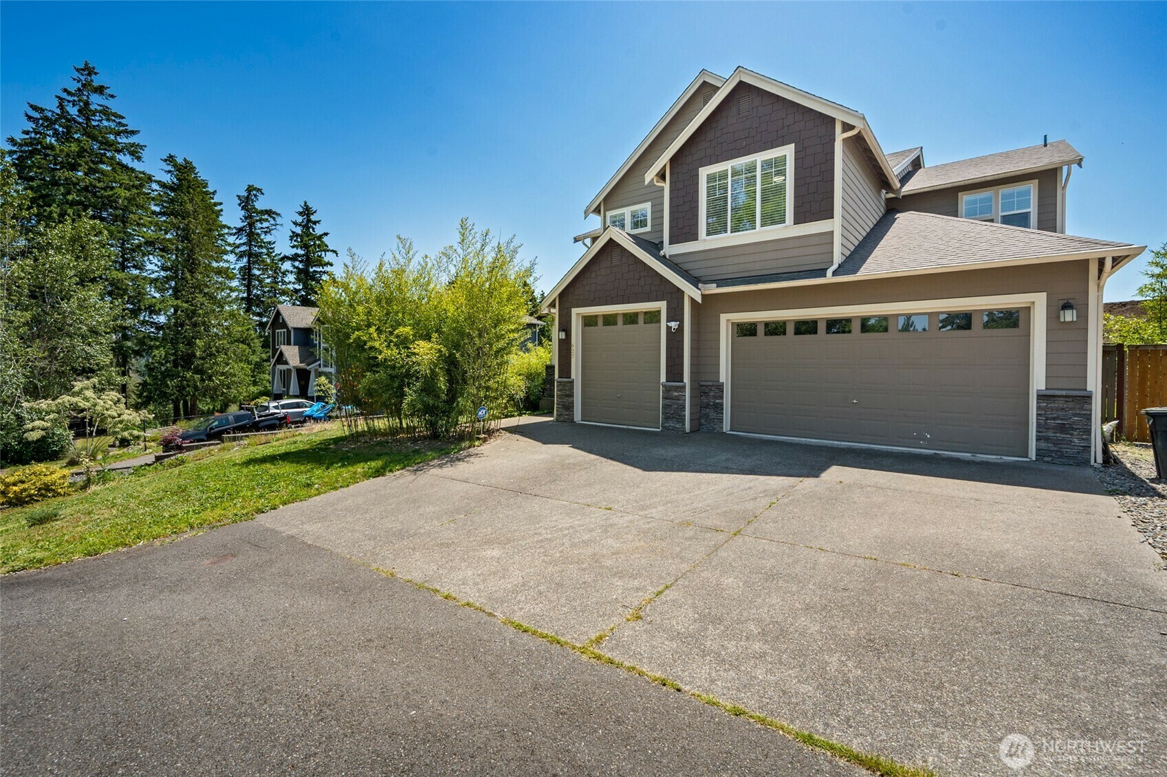 627  68th Avenue E  Tacoma WA 98424 photo