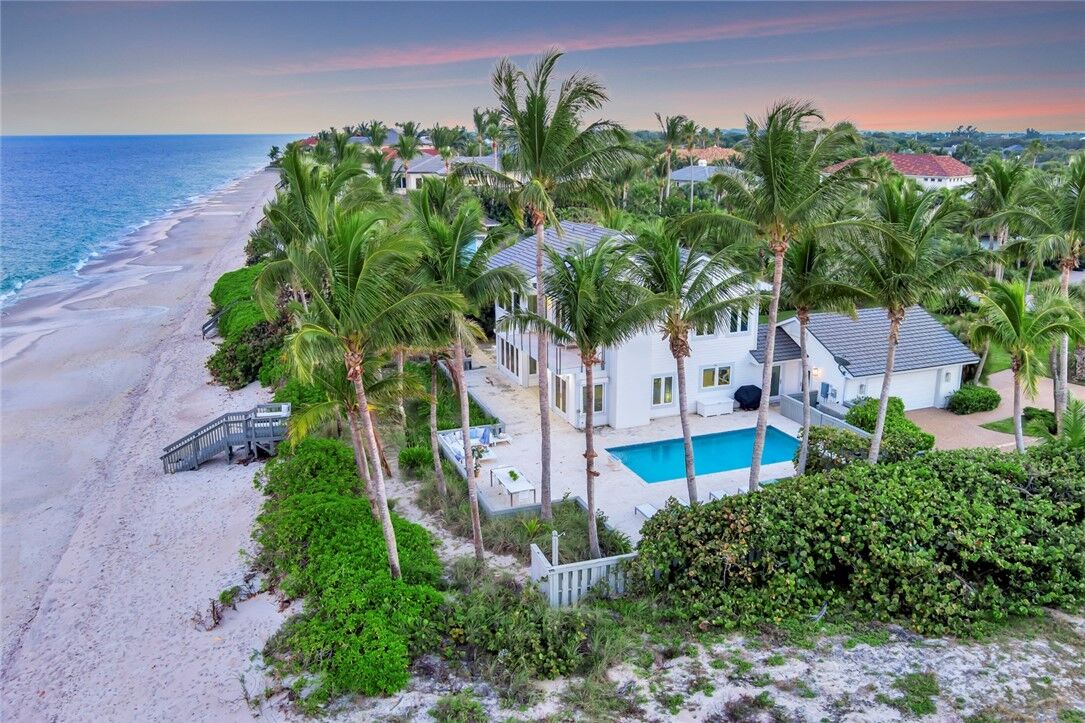 Property Photo: 116 Ocean Way FL 32963