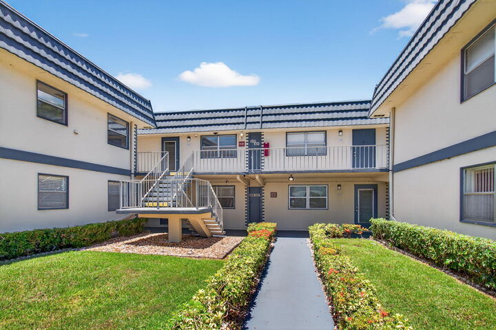Property Photo: 228 Brittany E FL 33446