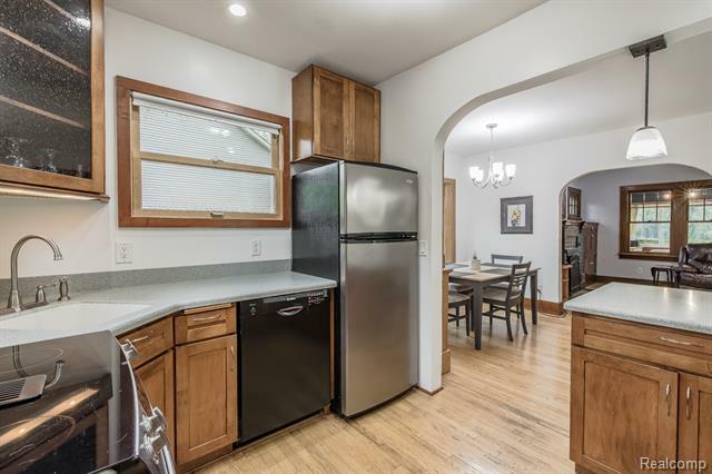 Property Photo: 284 W Clarkston Road MI 48362