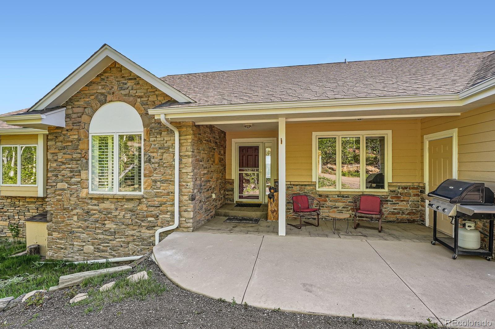 Property Photo: 557 Highpoint Circle CO 80422