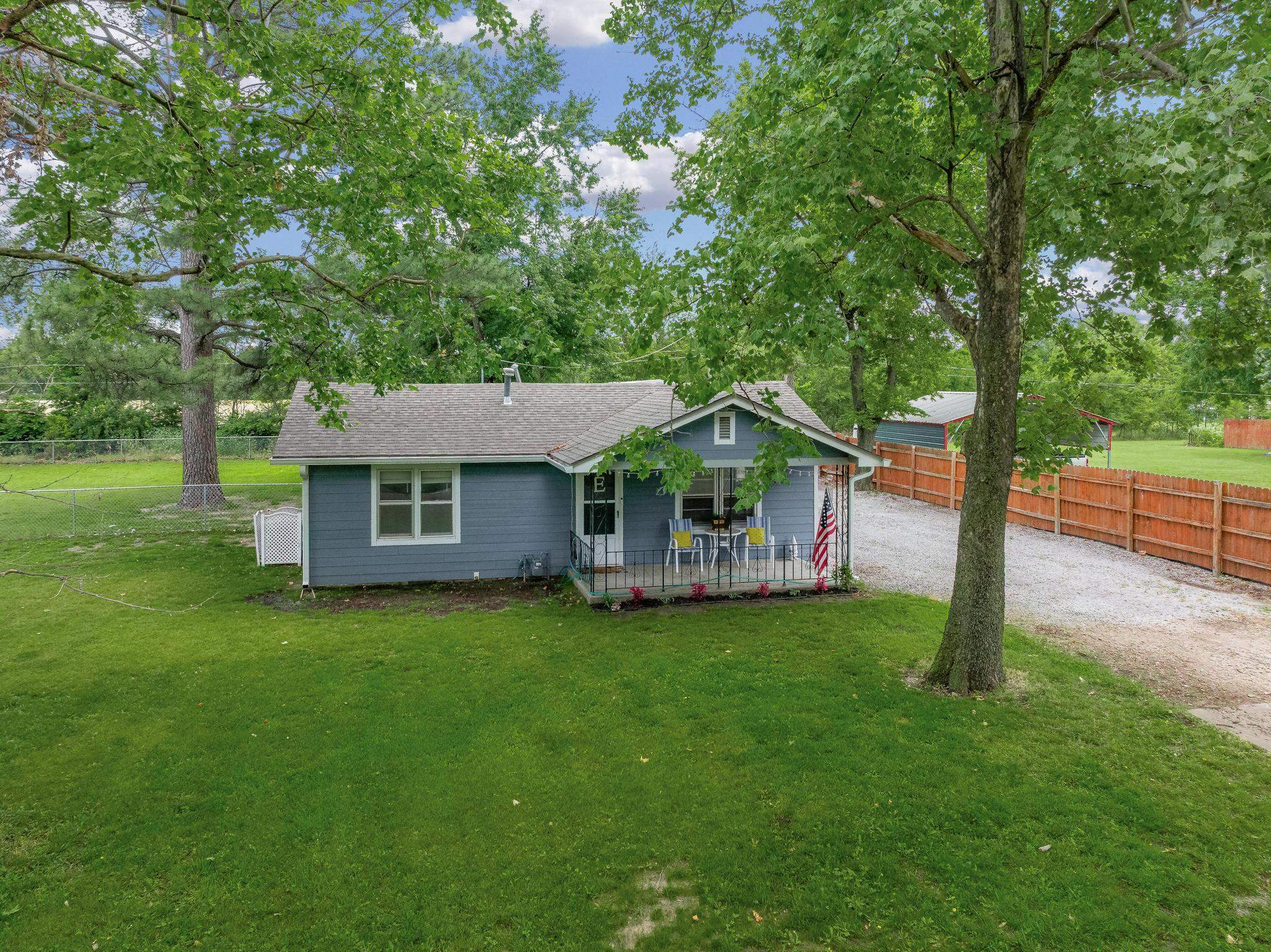 Property Photo: 601 W 51st St S KS 67217