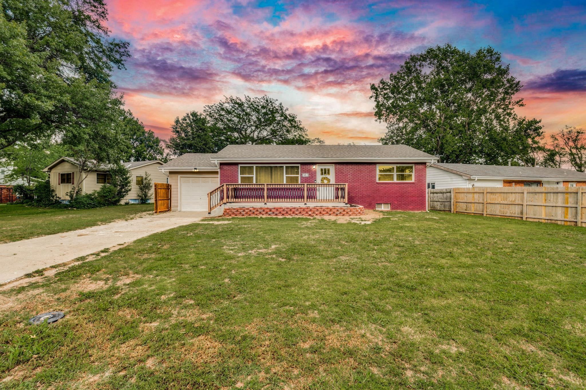 Property Photo: 302 S Washington St KS 67013