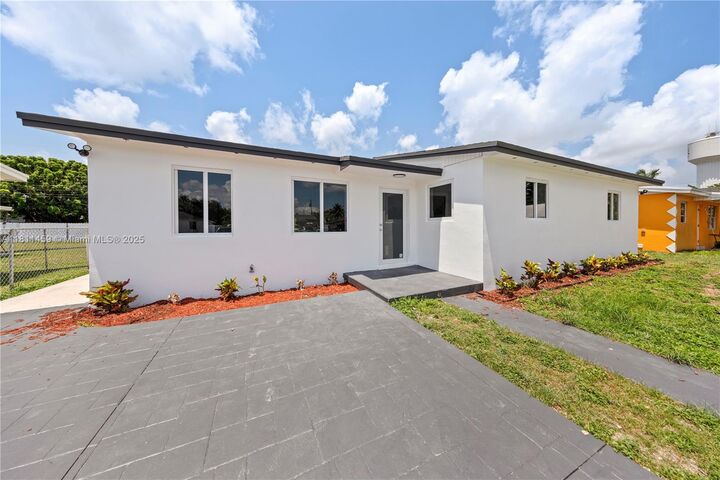 651 NW 9th St  Homestead FL 33030 photo