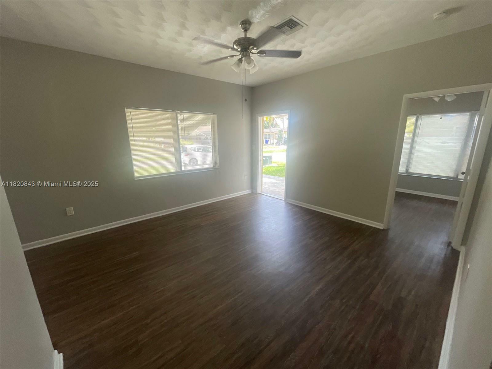 Property Photo: 6428 Plunkett St FL 33023