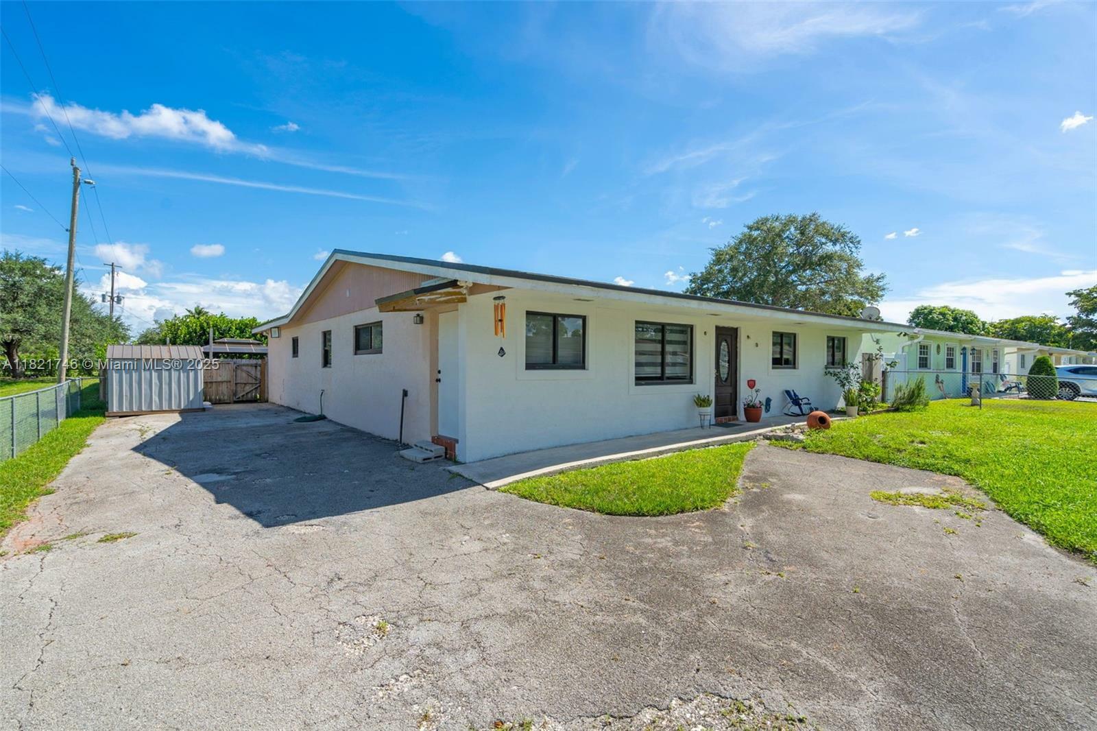 Property Photo: 7100 McClellan St FL 33024