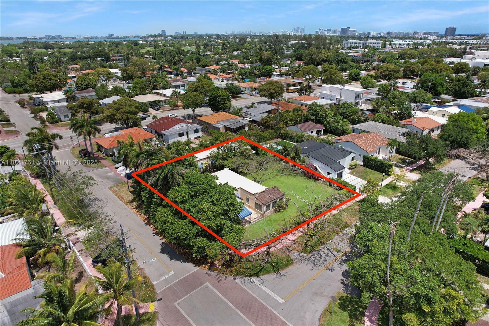 Property Photo: 1423 Biarritz Dr FL 33141