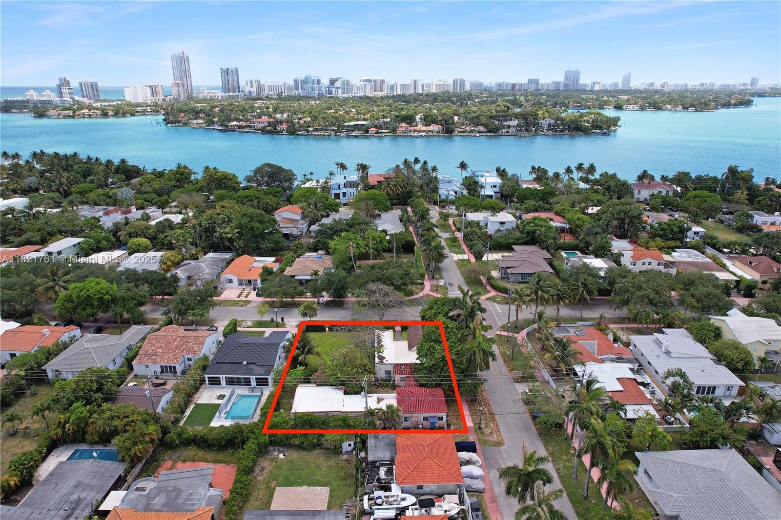 Property Photo: 1423 Biarritz Dr FL 33141