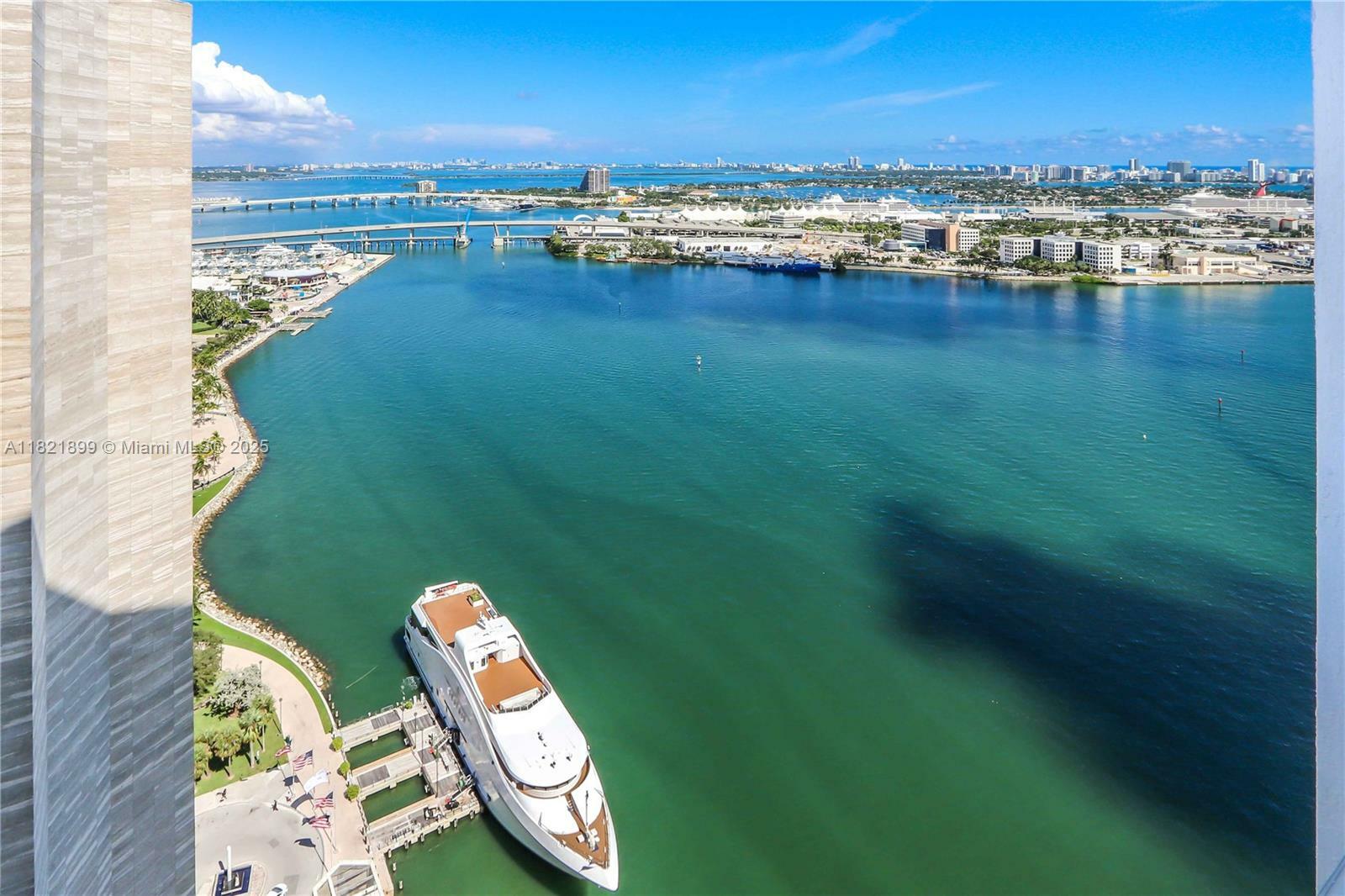 Property Photo: 335 S Biscayne Blvd 3510 FL 33131