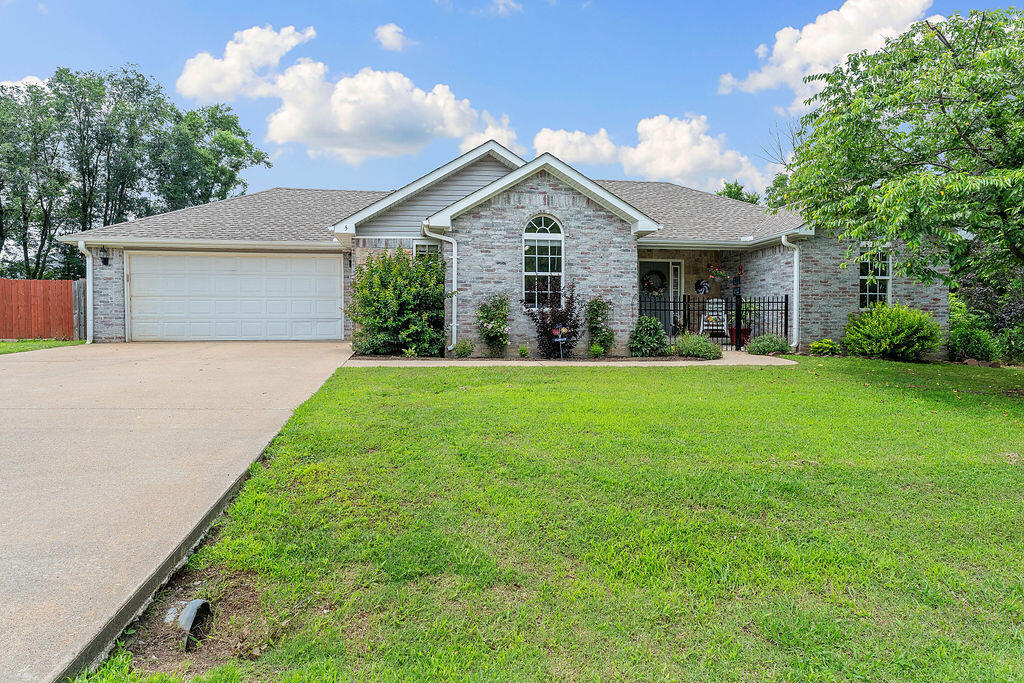 Property Photo: 5 Millsap Circle AR 72715
