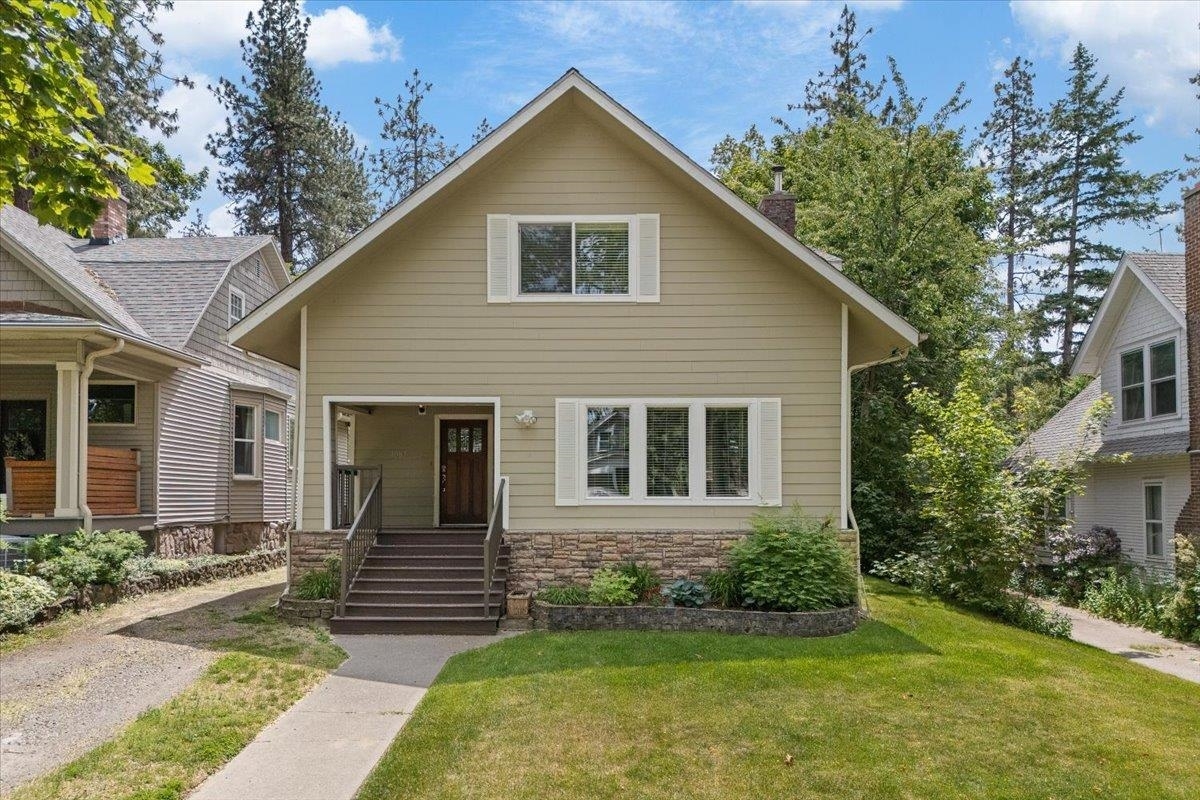 Property Photo: 1007 W 15th Ave WA 99203
