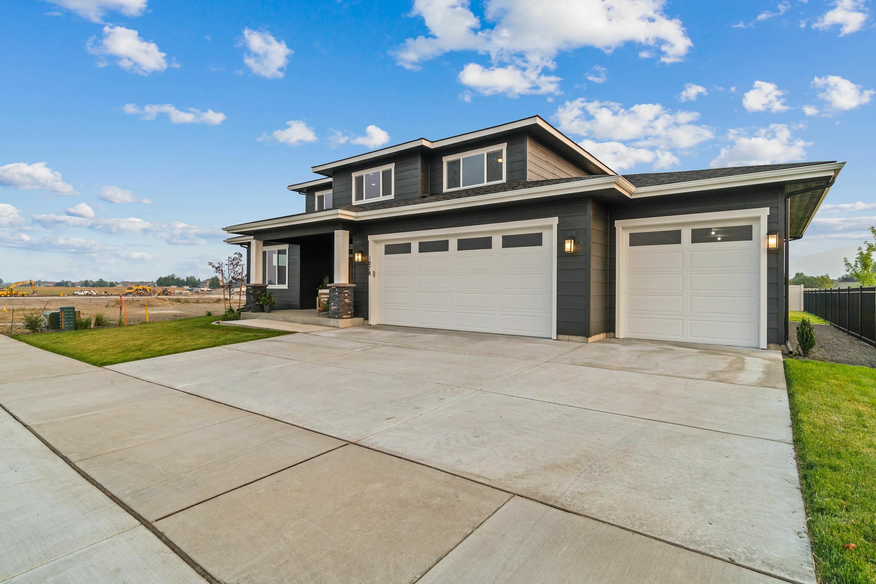 Property Photo: 12265 N Valencia Ave WA 99208