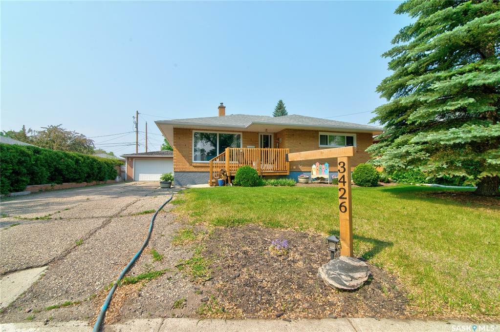 Property Photo: 3426 Patricia Avenue SK S4R 3W1