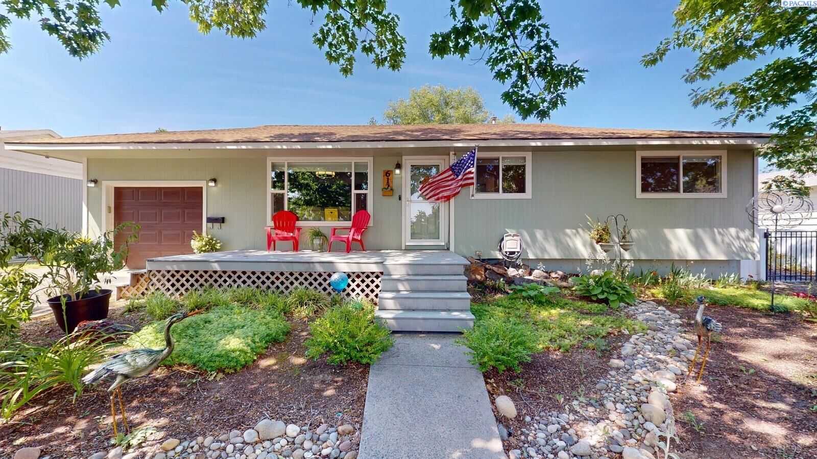 Property Photo: 612 Newcomer Street WA 99354