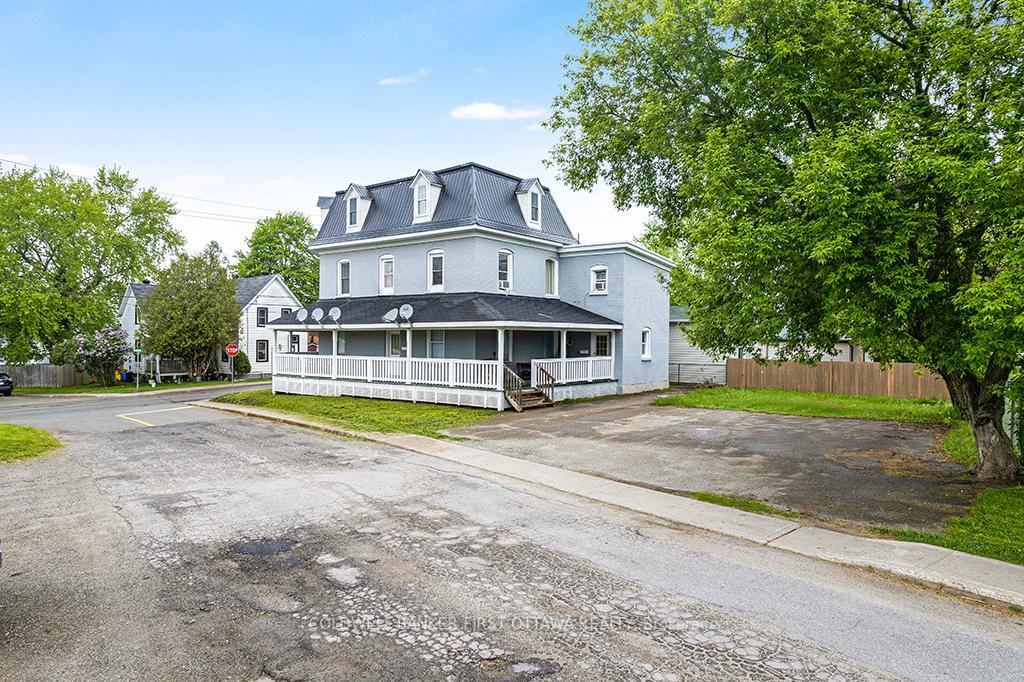 Property Photo: 151 Chambers Street ON K7A 2Z5