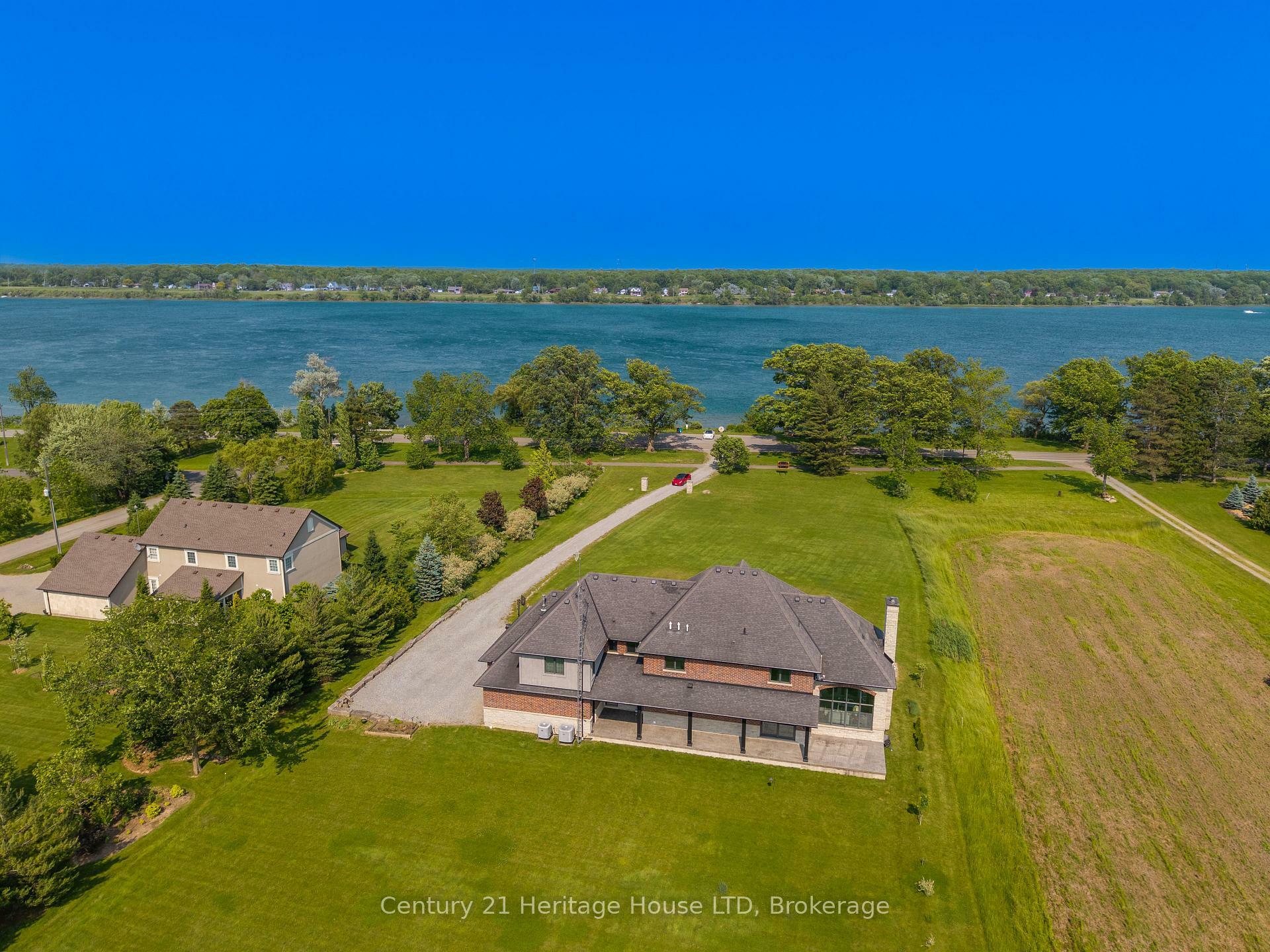 Photo de la propriété: 12679 Niagara Parkway ON L2E 6S6