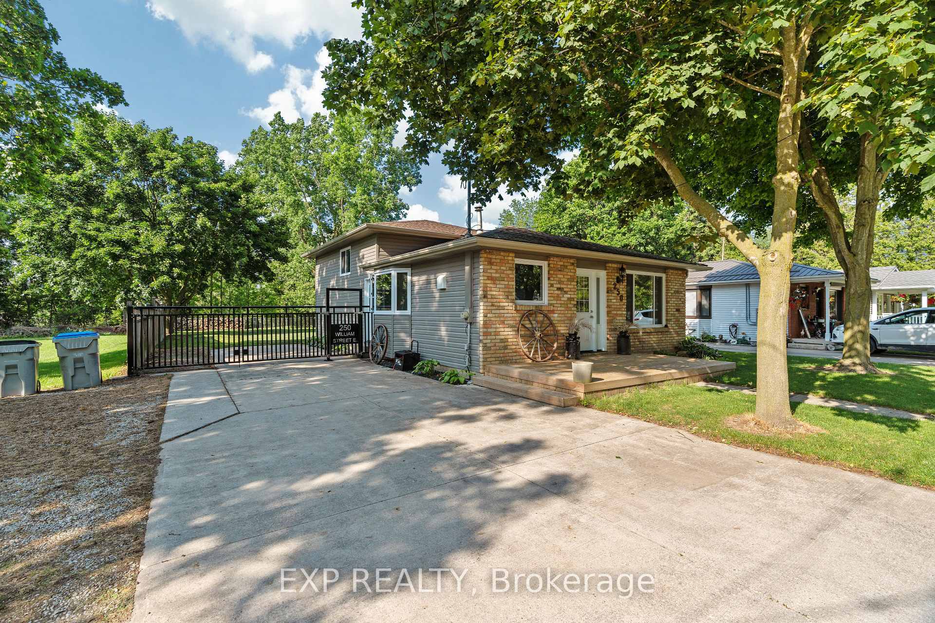 Property Photo: 250 William E Street ON N0M 2K0